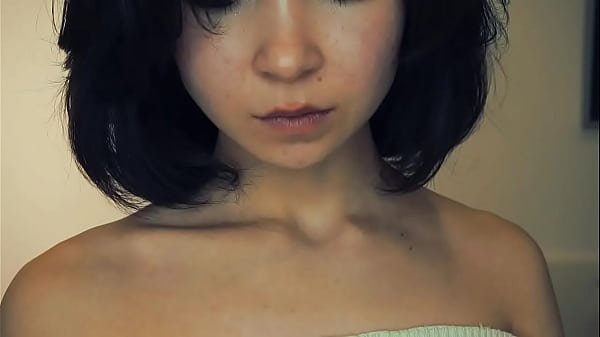 Cute Asian Girl With Shot Hair…