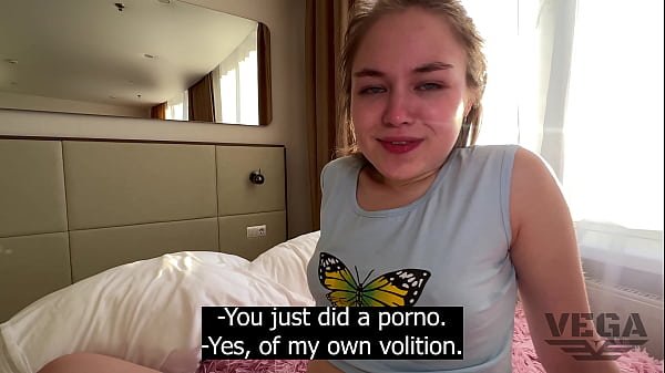 STEPSISTER LOVES WHEN PARENTS LEAVE HOME