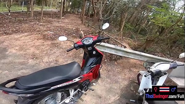 Amateur Thai teen girlfriend went out and thanked her boyfriend big time once home